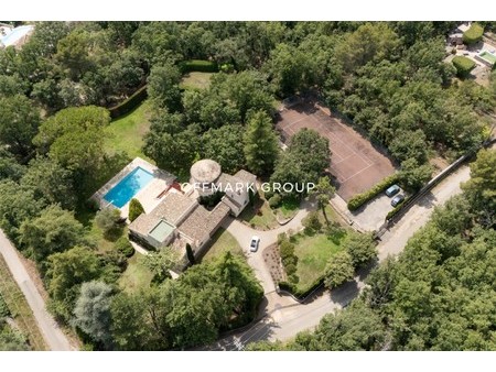 maison de luxe à vendre à saint-cézaire-sur-siagne