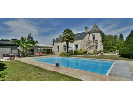 maison avec piscine et terrasse doué-en-anjou (49)