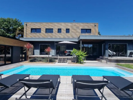 maison contemporaine avec piscine et jardin pont-l'abbé (29)