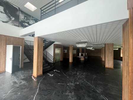 location de local commercial de 604 m² à valenciennes - 59300