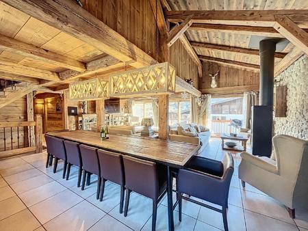 chalet composé de 2 appartements   11 chambres à praz sur arly (74120)