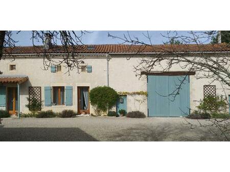 maison à charente  france