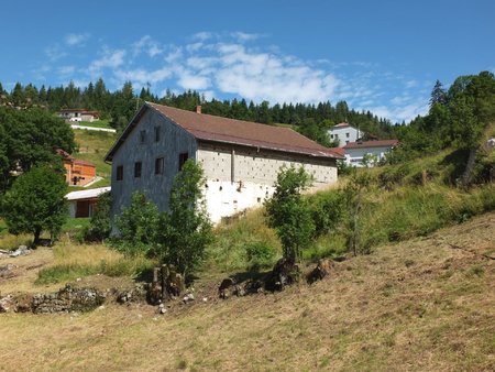 septmoncel : maison à rénover en cœur de village