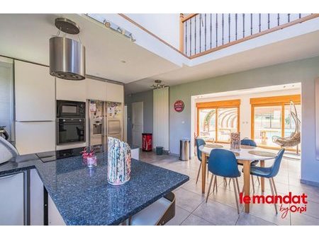 vente maison 7 pièces 155 m²