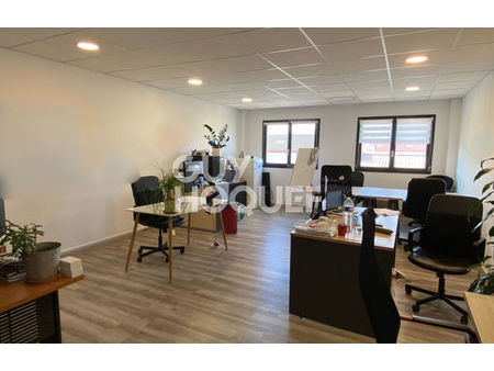 location commerce 2 pièces 37 m² pourrières (83910)