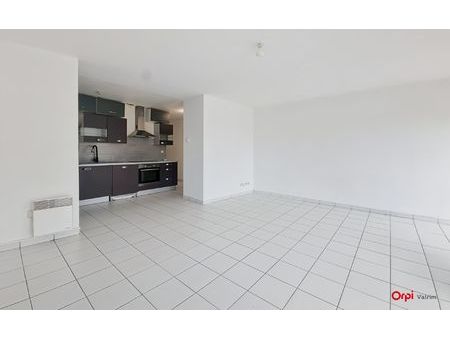 appartement toury 53 m² t-3 à vendre  110 000 €