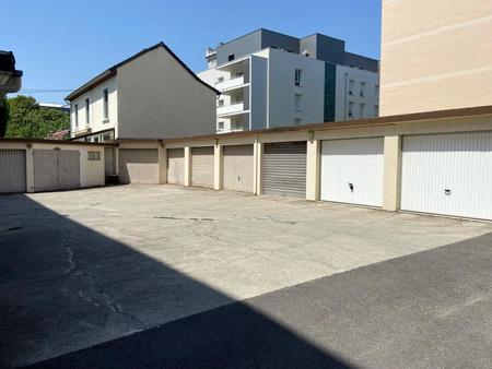 location - garage - 12 m² - 99 €/mois c.c - grenoble - 8 rue