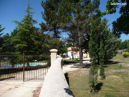 1000 euros hors charges charmante villa a reillanne en provence luberon