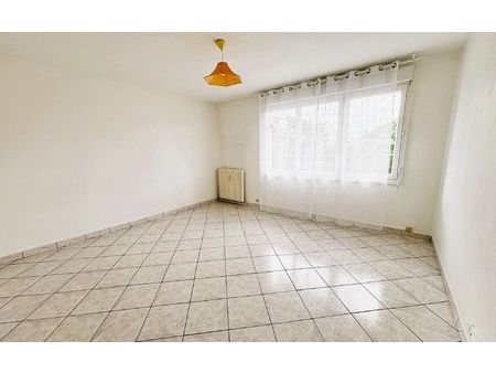 location appartement  m² t-2 à alençon  320 €