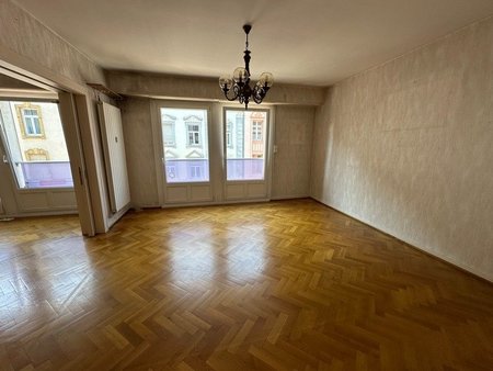 appartement t4 de 103 m² - rue de la paix  thionville