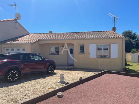 vente maison à brem-sur-mer (85470) : à vendre / 102m² brem-sur-mer