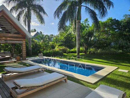 villa de prestige sur golf - mont choisy - mzimc663