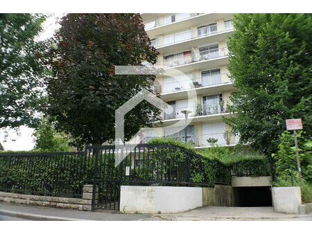 parking sous sol centre ville mairie - montreuil