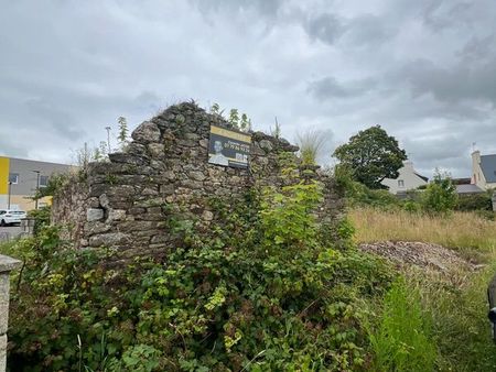 terrain à vendre : opportunité rare au centre-ville de lesneven