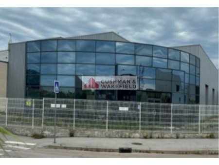 location d'entrepôt de 1 900 m² à sète - 34200