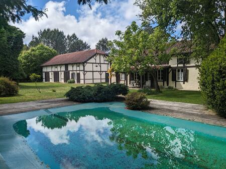 maison landaise de 6 pièces avec dépendance et piscine