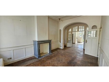 maison bourgeoise 4 chambres avec un beau jardin