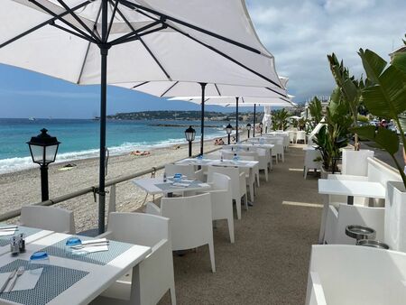 restaurant front de mer