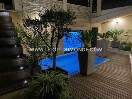 magnifique loft avec piscine au centre de périgueux