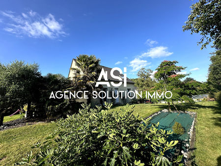 maison de lotissement avec sous sol etage et jardin