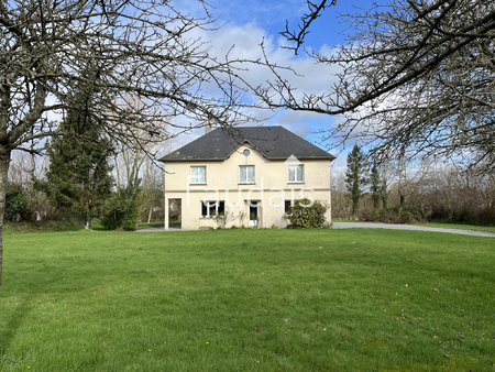 domjean - maison 226 m2 proche du bourg- 3000m2 de terrain