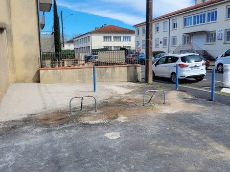 place de parking 18 m² - 40 - 01/08/2024