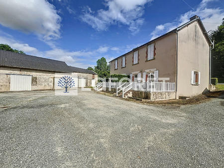 vente immeuble à fontenay-le-comte (85200) : à vendre / 240m² fontenay-le-comte