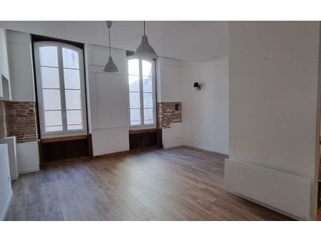 location appartement  m² t-2 à montauban  640 €