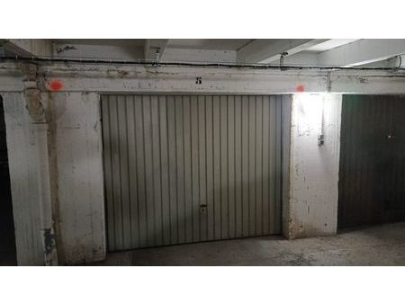 location garage fermé et sécurisé avec mezzanine