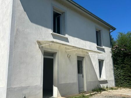 maison de 90m2 avec jardin proche de lyon