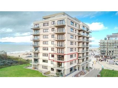 appartement ensoleillé + terrasse avec vue latérale superbe