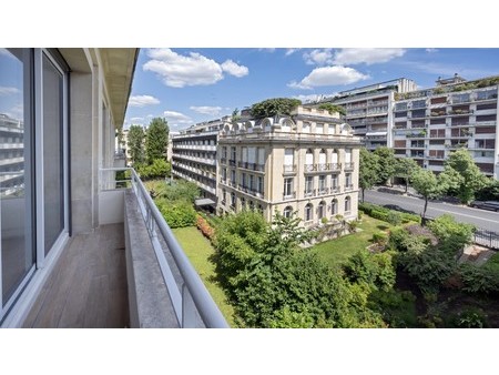 paris 16th district – a luxurious 3-bed apartment  paris  pa 75016 residence/apartment for