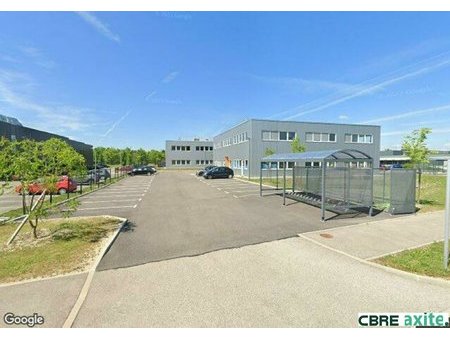 local professionnel - 137m² - st jean de moirans