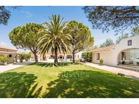 maison de luxe à vendre dans le quartier camargue nord