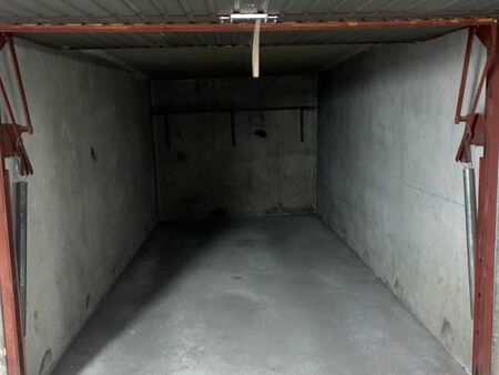 garage/box 14m2 seynod