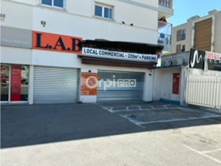 local commercial en vente de 220 m² à antibes - 06600