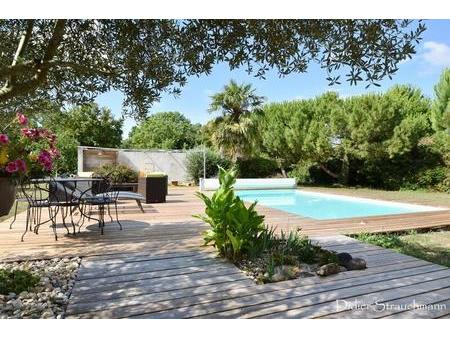 vente maison piscine à aigrefeuille-d'aunis (17290) : à vendre piscine / 267m² aigrefeuill