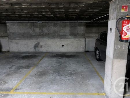 parking à louer - 8 m2 - paris - 75015 - ile-de-france