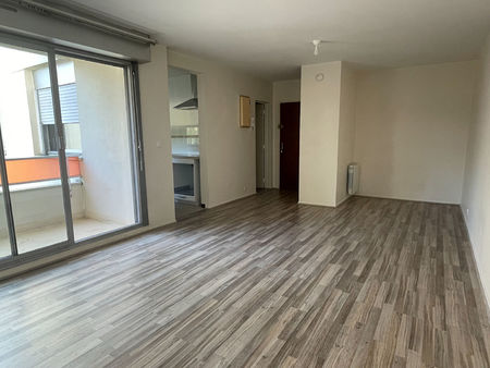 location appartement 1 pièce  36.00m²  romorantin