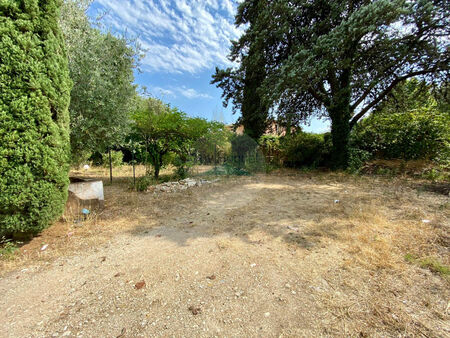 terrain constructible 541 m² - carpentras