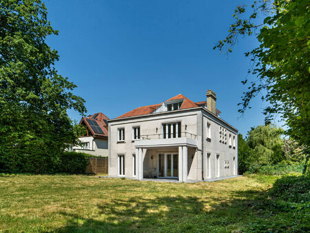 huis te huur in sint-pieters-woluwe met 4 slaapkamers