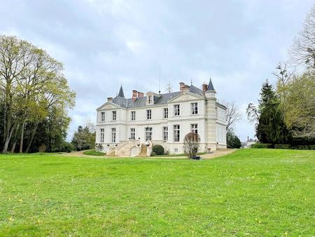 château fin xviio avec dépendances et bassins d’agrément sur 9ha