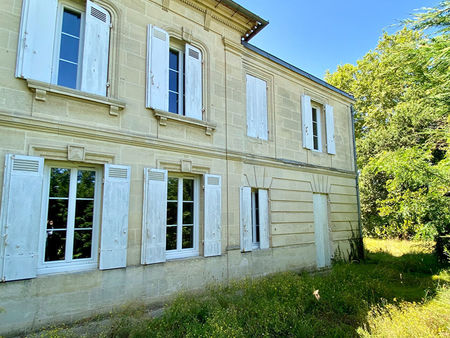 belle maison en pierre !