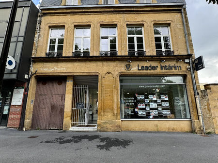 t3 de 106 m² - 1er - 61 cours briand charleville