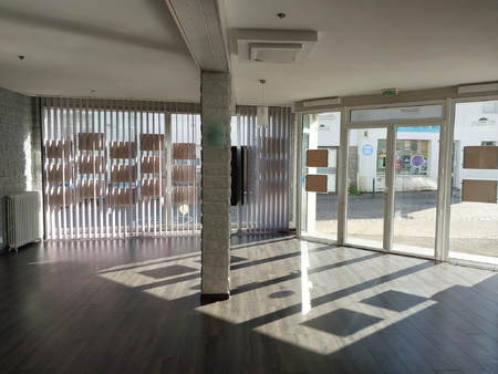 local commercial - 113m² - sene