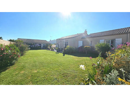 vente maison aux sables-d'olonne (85100) : à vendre / 108m² les sables-d'olonne