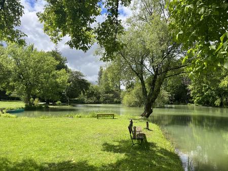 idéalement située en périgord noir pour la location saisonnière  propriété pour les...