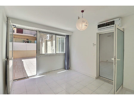 3 / 4 pieces 61 m2 terrasse de 26 m2 plein centre ville  cal