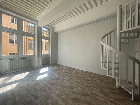 appartement 3 pièces 109 m²