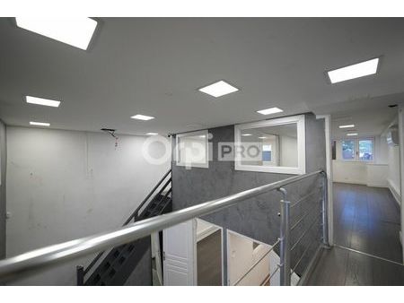 bureaux 130 m²